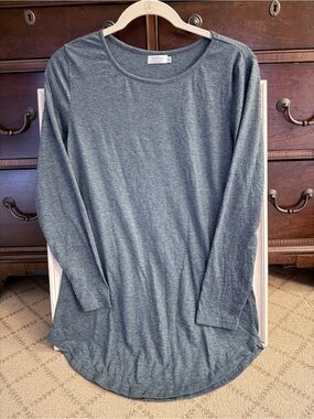 Sherosa Heathered blue gray crew neck tunic M